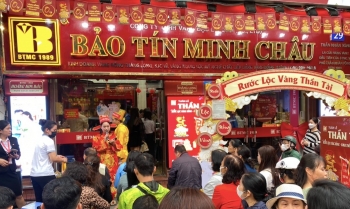 Mua bán vàng ngày vía Thần Tài: Nơi tấp nập, chỗ đìu hiu