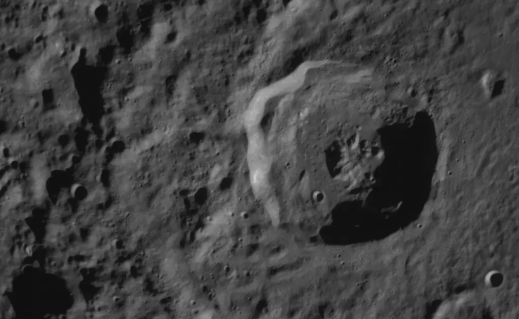 Tàu đổ bộ tư nhân đầu tiên của Mỹ hạ cánh lên Mặt Trăng