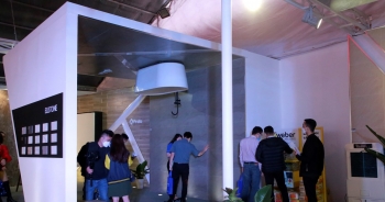CMC gây ấn tượng với thiết kế gian hàng úp ngược tại Vietbuild 2022