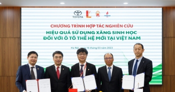 Toyota tham gia nghiên cứu sử dụng xăng sinh học cho ô tô tại Việt Nam