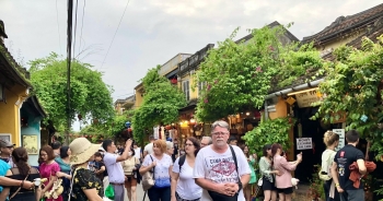 Chủ tịch Lux Group: Cơ hội vực dậy ngành du lịch từ &apos;cú hích&apos; visa