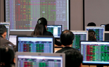 Người dân vẫn ồ ạt mở mới tài khoản chứng khoán