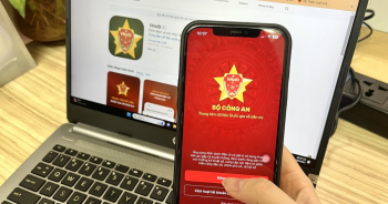 Khách làm thủ tục đi máy bay có thể dùng VNeID từ hôm nay