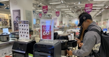 Black Friday 2023: Đua nhau giảm giá, 'phố mua sắm' vẫn đìu hiu khách