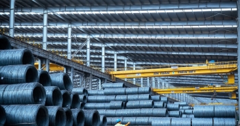 Cổ phiếu thép và hàng không 'đồng khởi' tăng mạnh