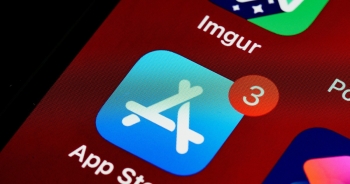 Châu Âu thắt chặt kiểm soát kho ứng dụng của Apple và Google